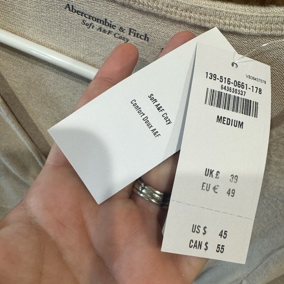 NWT Abercrombie bodysuit from Soft A&F Cozy collection - Size M - Picture 3 of 3